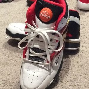 Reebok Men’s pump Omni zone ll Gold rush